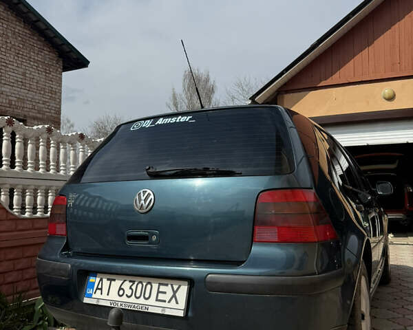 Зеленый Фольксваген Гольф, объемом двигателя 1.6 л и пробегом 238 тыс. км за 3750 $, фото 1 на Automoto.ua