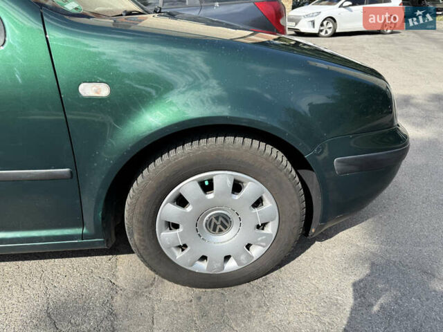 Зелений Фольксваген Гольф, об'ємом двигуна 1.6 л та пробігом 252 тис. км за 3600 $, фото 2 на Automoto.ua