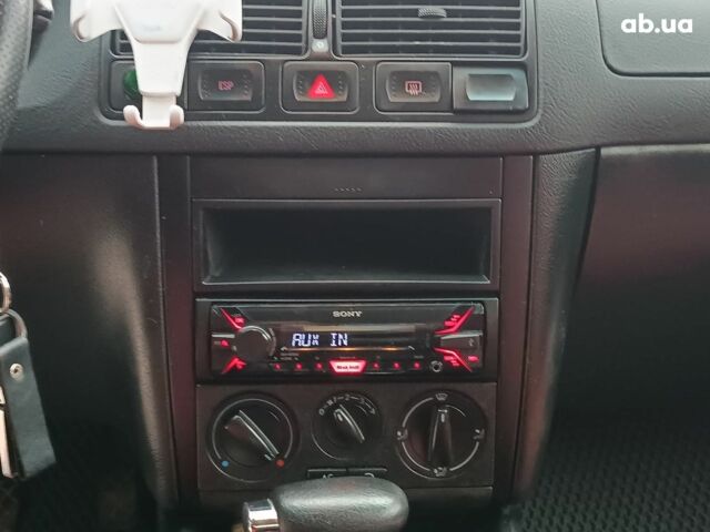 Зеленый Фольксваген Гольф, объемом двигателя 1.6 л и пробегом 170 тыс. км за 4990 $, фото 20 на Automoto.ua