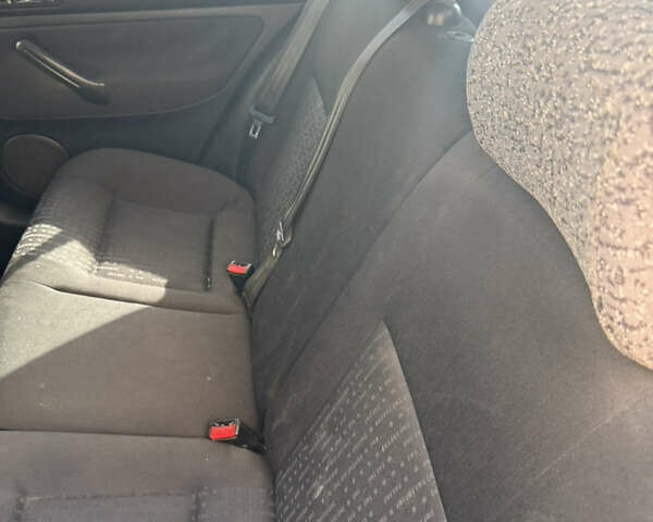 Зелений Фольксваген Гольф, об'ємом двигуна 1.6 л та пробігом 252 тис. км за 3600 $, фото 23 на Automoto.ua