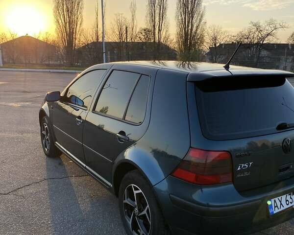 Зеленый Фольксваген Гольф, объемом двигателя 1.6 л и пробегом 250 тыс. км за 4200 $, фото 4 на Automoto.ua