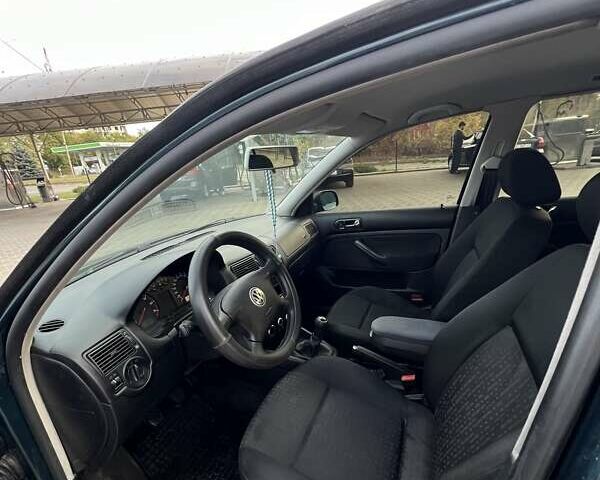 Зеленый Фольксваген Гольф, объемом двигателя 1.6 л и пробегом 298 тыс. км за 4799 $, фото 5 на Automoto.ua