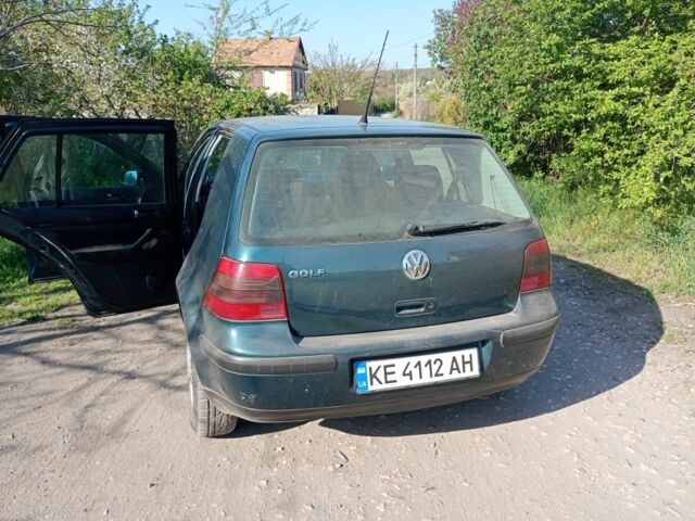 Зелений Фольксваген Гольф, об'ємом двигуна 1.4 л та пробігом 336 тис. км за 3800 $, фото 2 на Automoto.ua