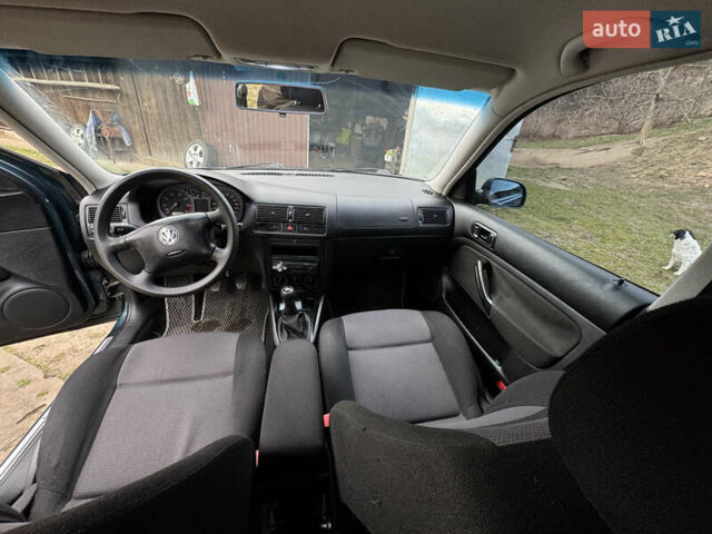 Зеленый Фольксваген Гольф, объемом двигателя 1.39 л и пробегом 258 тыс. км за 4350 $, фото 20 на Automoto.ua