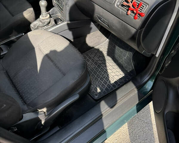 Зелений Фольксваген Гольф, об'ємом двигуна 1.6 л та пробігом 252 тис. км за 3600 $, фото 20 на Automoto.ua