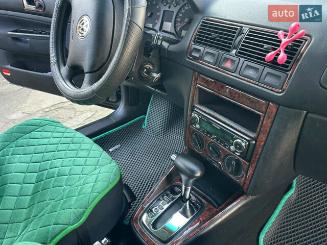 Зеленый Фольксваген Гольф, объемом двигателя 1.6 л и пробегом 204 тыс. км за 4800 $, фото 16 на Automoto.ua