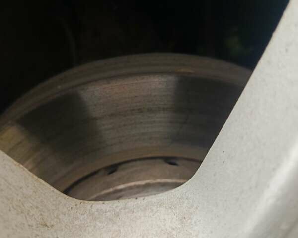 Зеленый Фольксваген Гольф, объемом двигателя 1.6 л и пробегом 114 тыс. км за 6500 $, фото 27 на Automoto.ua