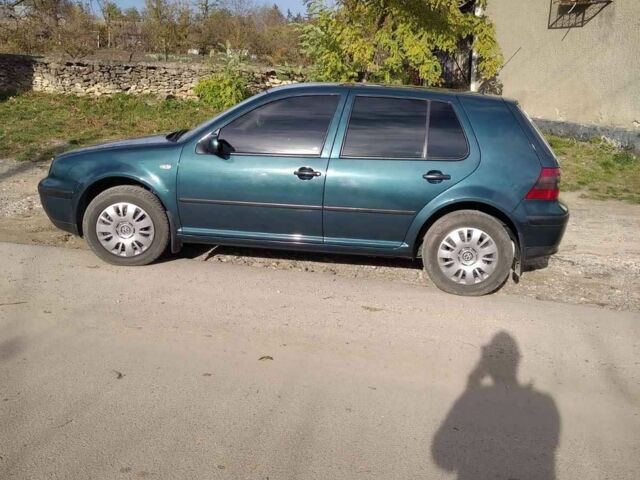 Зеленый Фольксваген Гольф, объемом двигателя 1.6 л и пробегом 204 тыс. км за 5000 $, фото 6 на Automoto.ua