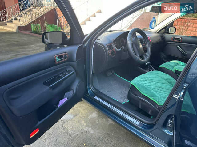 Зеленый Фольксваген Гольф, объемом двигателя 1.6 л и пробегом 204 тыс. км за 4800 $, фото 9 на Automoto.ua