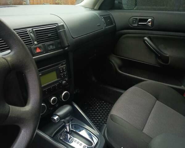 Зеленый Фольксваген Гольф, объемом двигателя 1.6 л и пробегом 114 тыс. км за 6500 $, фото 12 на Automoto.ua