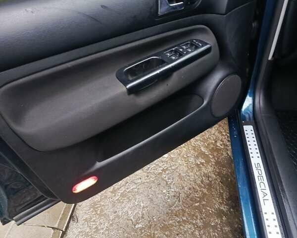 Зеленый Фольксваген Гольф, объемом двигателя 1.6 л и пробегом 114 тыс. км за 6500 $, фото 5 на Automoto.ua