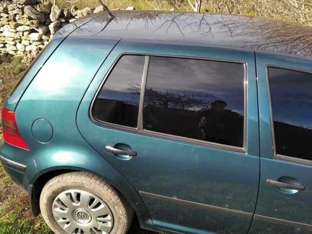 Зеленый Фольксваген Гольф, объемом двигателя 1.6 л и пробегом 204 тыс. км за 5000 $, фото 5 на Automoto.ua