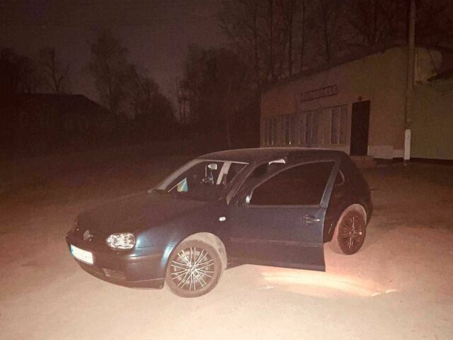 Зеленый Фольксваген Гольф, объемом двигателя 1.6 л и пробегом 193 тыс. км за 5300 $, фото 1 на Automoto.ua