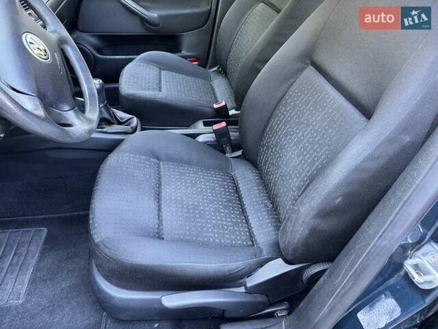 Зеленый Фольксваген Гольф, объемом двигателя 1.4 л и пробегом 240 тыс. км за 4250 $, фото 11 на Automoto.ua