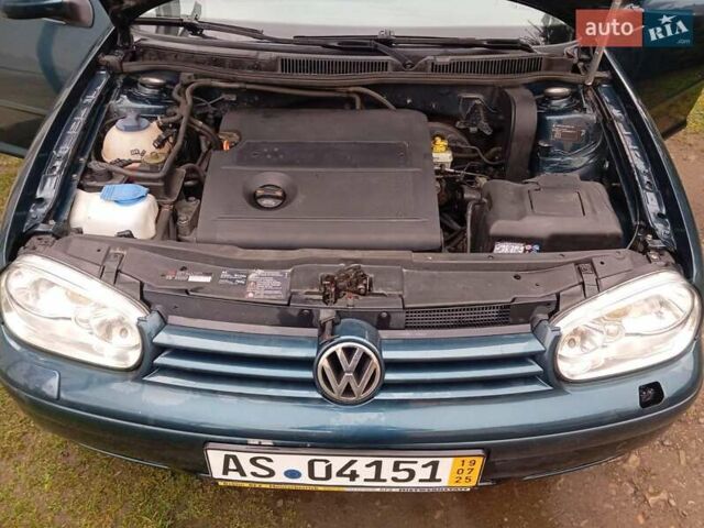 Зеленый Фольксваген Гольф, объемом двигателя 1.6 л и пробегом 250 тыс. км за 3500 $, фото 20 на Automoto.ua