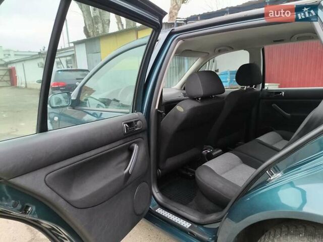 Зеленый Фольксваген Гольф, объемом двигателя 1.39 л и пробегом 210 тыс. км за 4600 $, фото 19 на Automoto.ua