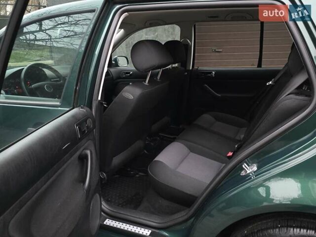 Зеленый Фольксваген Гольф, объемом двигателя 1.4 л и пробегом 150 тыс. км за 4050 $, фото 23 на Automoto.ua