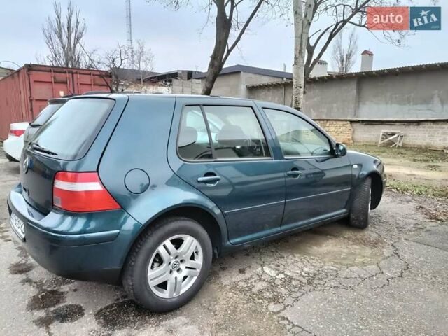 Зеленый Фольксваген Гольф, объемом двигателя 1.39 л и пробегом 210 тыс. км за 4600 $, фото 2 на Automoto.ua