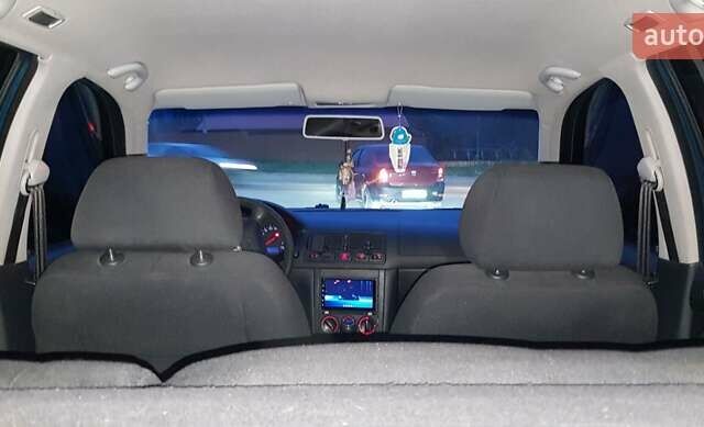 Зелений Фольксваген Гольф, об'ємом двигуна 1.39 л та пробігом 160 тис. км за 4200 $, фото 26 на Automoto.ua