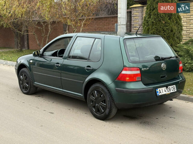 Зеленый Фольксваген Гольф, объемом двигателя 1.39 л и пробегом 248 тыс. км за 2999 $, фото 2 на Automoto.ua
