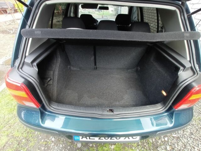 Зелений Фольксваген Гольф, об'ємом двигуна 1 л та пробігом 270 тис. км за 4000 $, фото 7 на Automoto.ua