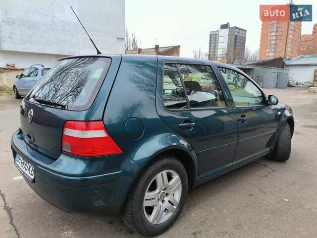 Зеленый Фольксваген Гольф, объемом двигателя 1.39 л и пробегом 210 тыс. км за 4600 $, фото 8 на Automoto.ua