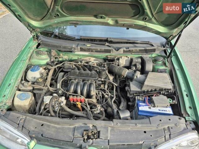 Зеленый Фольксваген Гольф, объемом двигателя 1.98 л и пробегом 315 тыс. км за 4600 $, фото 10 на Automoto.ua