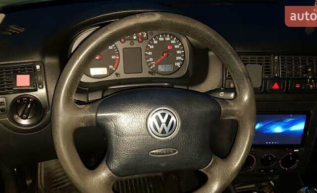Зелений Фольксваген Гольф, об'ємом двигуна 1.39 л та пробігом 160 тис. км за 4200 $, фото 23 на Automoto.ua