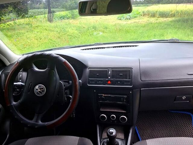 Зеленый Фольксваген Гольф, объемом двигателя 1.6 л и пробегом 225 тыс. км за 4700 $, фото 7 на Automoto.ua