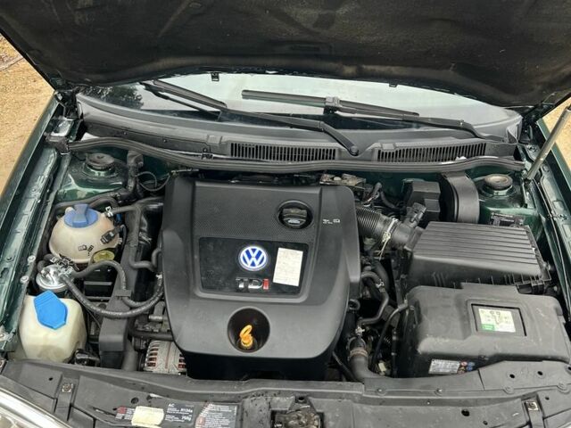 Зеленый Фольксваген Гольф, объемом двигателя 1.9 л и пробегом 290 тыс. км за 2199 $, фото 7 на Automoto.ua