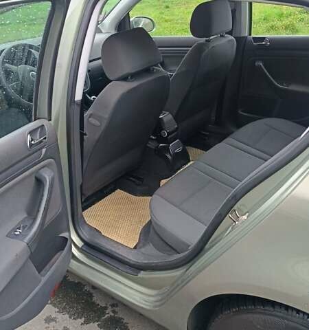 Зеленый Фольксваген Гольф, объемом двигателя 1.6 л и пробегом 232 тыс. км за 5700 $, фото 14 на Automoto.ua