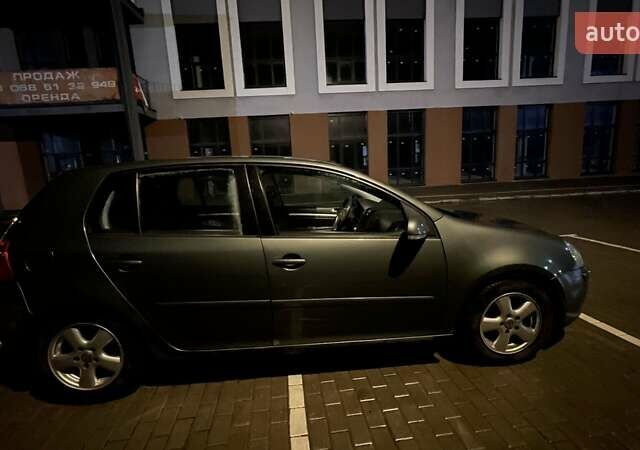 Зелений Фольксваген Гольф, об'ємом двигуна 1.6 л та пробігом 242 тис. км за 6500 $, фото 13 на Automoto.ua