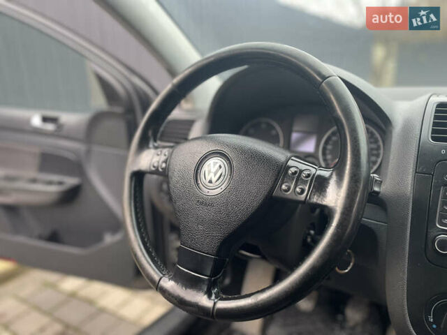 Зеленый Фольксваген Гольф, объемом двигателя 1.9 л и пробегом 304 тыс. км за 4450 $, фото 14 на Automoto.ua