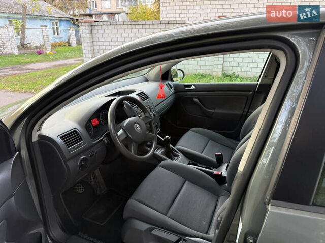 Зеленый Фольксваген Гольф, объемом двигателя 1.4 л и пробегом 274 тыс. км за 4700 $, фото 15 на Automoto.ua