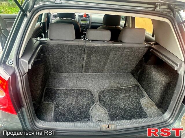 Зелений Фольксваген Гольф, об'ємом двигуна 1.4 л та пробігом 272 тис. км за 4000 $, фото 5 на Automoto.ua