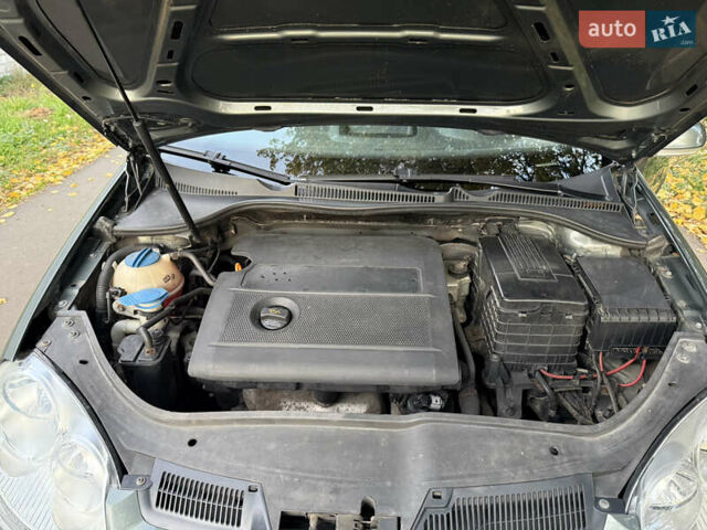 Зеленый Фольксваген Гольф, объемом двигателя 1.4 л и пробегом 274 тыс. км за 4700 $, фото 23 на Automoto.ua