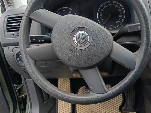 Зеленый Фольксваген Гольф, объемом двигателя 1.6 л и пробегом 232 тыс. км за 5700 $, фото 14 на Automoto.ua