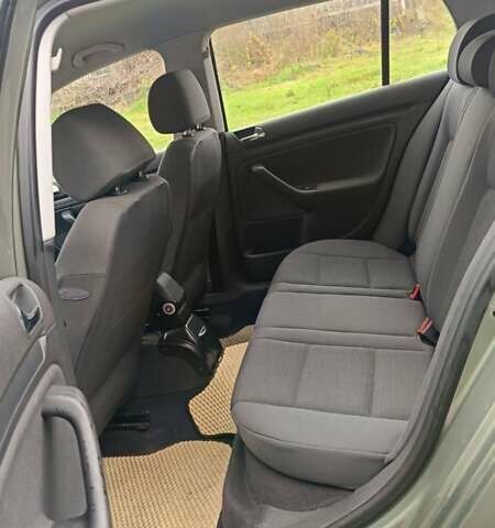 Зеленый Фольксваген Гольф, объемом двигателя 1.6 л и пробегом 232 тыс. км за 5700 $, фото 10 на Automoto.ua