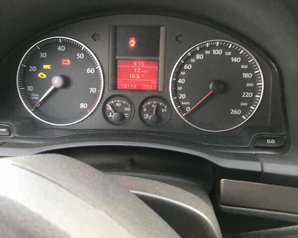 Зеленый Фольксваген Гольф, объемом двигателя 1.6 л и пробегом 205 тыс. км за 5300 $, фото 1 на Automoto.ua