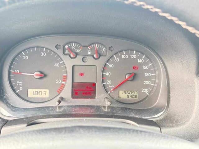 Зеленый Фольксваген Гольф, объемом двигателя 1.9 л и пробегом 196 тыс. км за 1331 $, фото 9 на Automoto.ua