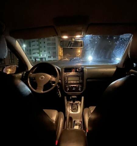 Зелений Фольксваген Гольф, об'ємом двигуна 1.6 л та пробігом 242 тис. км за 6500 $, фото 6 на Automoto.ua