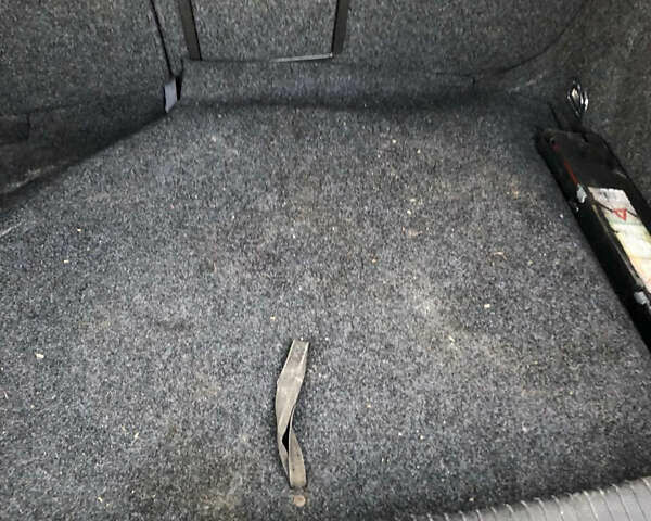 Зеленый Фольксваген Гольф, объемом двигателя 1.6 л и пробегом 205 тыс. км за 5300 $, фото 6 на Automoto.ua