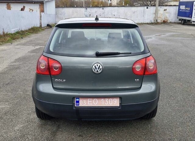 Зеленый Фольксваген Гольф, объемом двигателя 1.6 л и пробегом 197 тыс. км за 5700 $, фото 3 на Automoto.ua