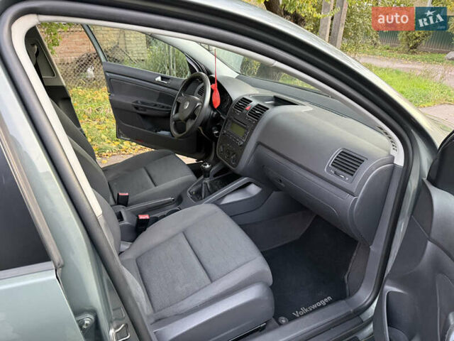Зеленый Фольксваген Гольф, объемом двигателя 1.4 л и пробегом 274 тыс. км за 4700 $, фото 18 на Automoto.ua