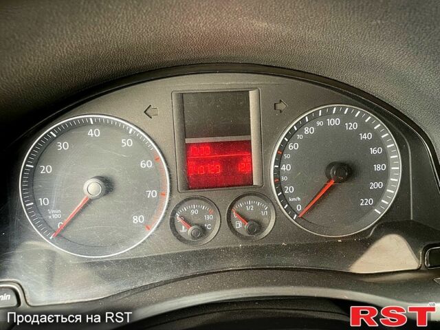 Зелений Фольксваген Гольф, об'ємом двигуна 1.4 л та пробігом 245 тис. км за 5100 $, фото 11 на Automoto.ua