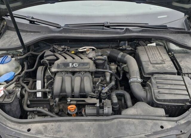 Зеленый Фольксваген Гольф, объемом двигателя 1.6 л и пробегом 197 тыс. км за 5700 $, фото 12 на Automoto.ua