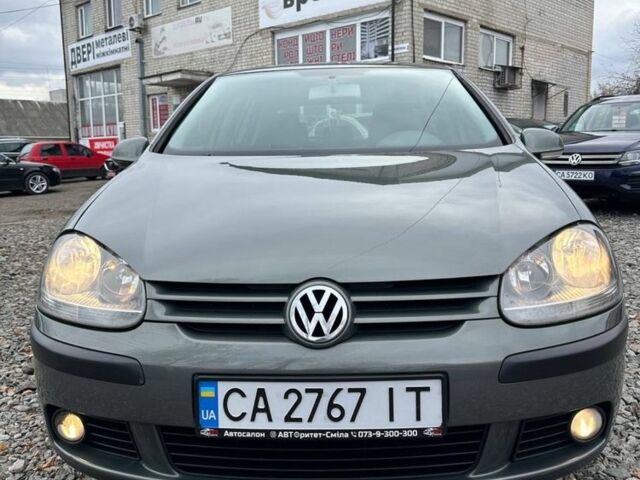 Зеленый Фольксваген Гольф, объемом двигателя 1.6 л и пробегом 299 тыс. км за 4900 $, фото 4 на Automoto.ua