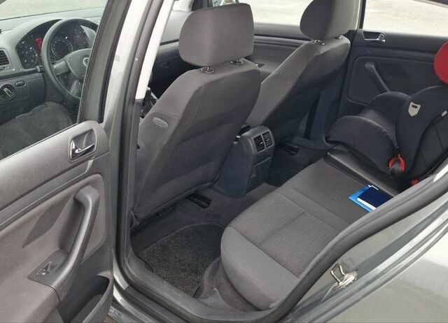 Зеленый Фольксваген Гольф, объемом двигателя 1.6 л и пробегом 197 тыс. км за 5700 $, фото 10 на Automoto.ua