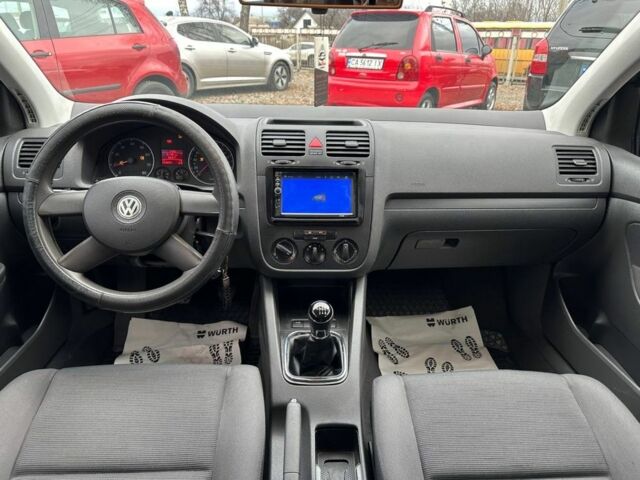 Зеленый Фольксваген Гольф, объемом двигателя 1.6 л и пробегом 299 тыс. км за 4900 $, фото 7 на Automoto.ua