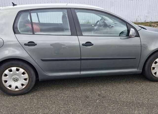 Зеленый Фольксваген Гольф, объемом двигателя 1.6 л и пробегом 197 тыс. км за 5700 $, фото 5 на Automoto.ua